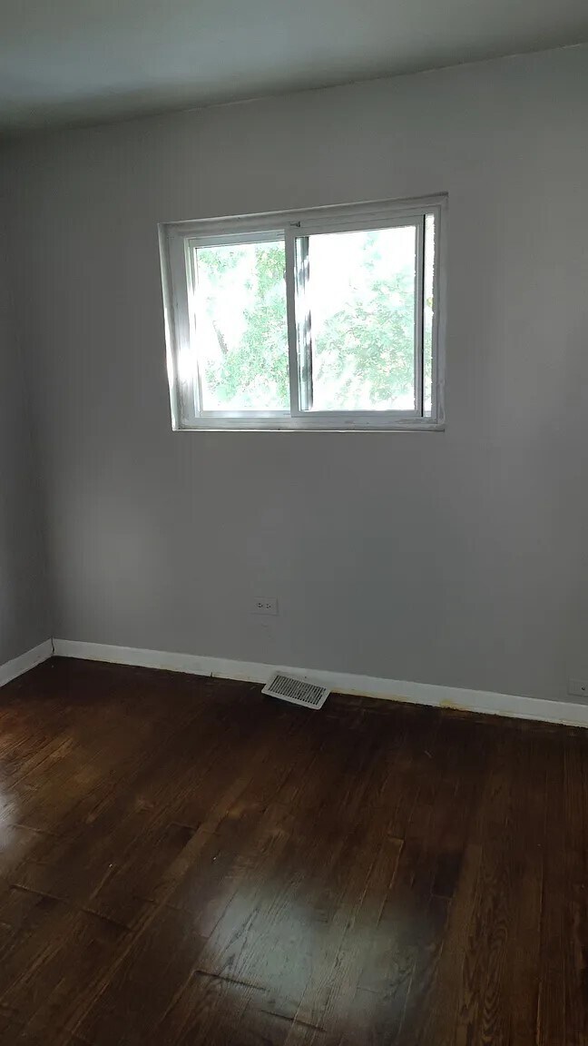 Building Photo - 16901 Orchard Ridge Ave