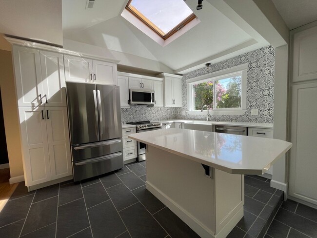 Foto del edificio - Updated 3 bedroom, 2 bath home