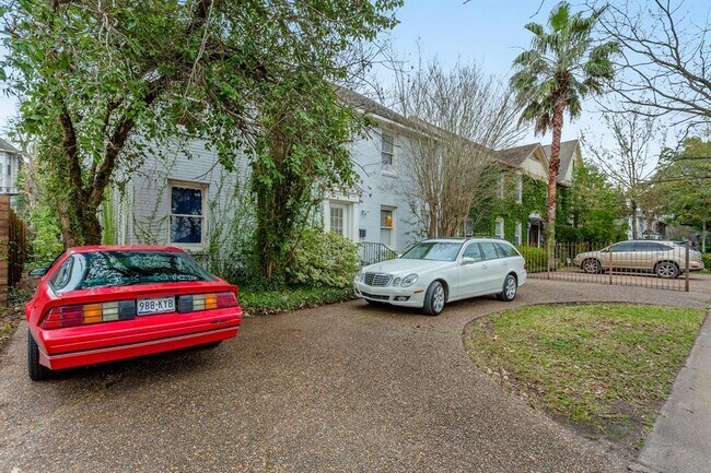 Foto del edificio - 1740 Banks St