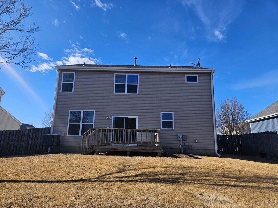 Foto del edificio - 2 Story Updated Papillion Home!!