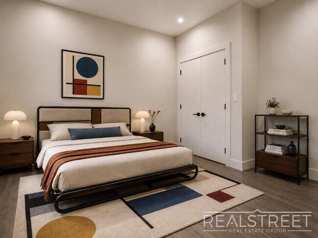 Foto del edificio - Stunning 1 BED in Crown Heights with Backyard & W/D hookup in unit!