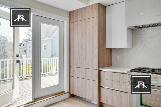 Building Photo - 4 bedroom in Brookline MA 02446