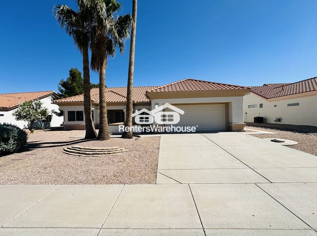 Building Photo - 14107 W Wagon Wheel Dr