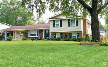 Building Photo - 4814 King Richard Dr