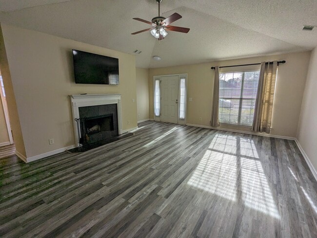 Building Photo - 89 Carlisle Ln
