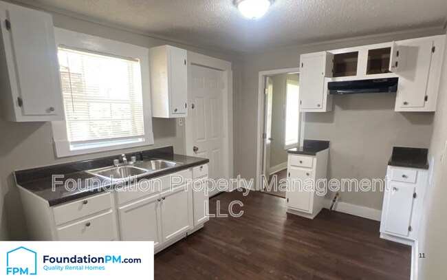 Foto del edificio - 1596 Barton St