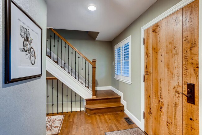 Foto del edificio - BEAUTIFUL 3 Bed 4 Bath Single Family Home ...