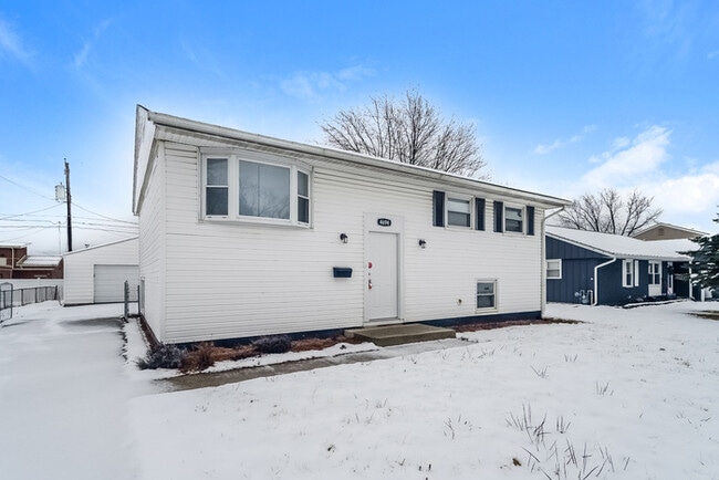 Building Photo - 4694 Palmetto St