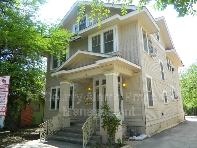 Primary Photo - 410 E Evergreen St