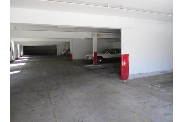 Building Photo - 1800 N Spurgeon St
