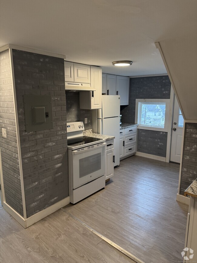 Building Photo - 139 Funston Ave