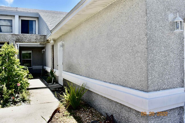 Building Photo - 4403 Seagate Ln S