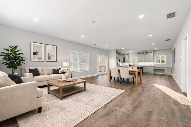 Foto del edificio - 450 Oliver Ridge Dr