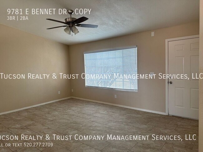 Foto del edificio - 9781 E Bennett Dr