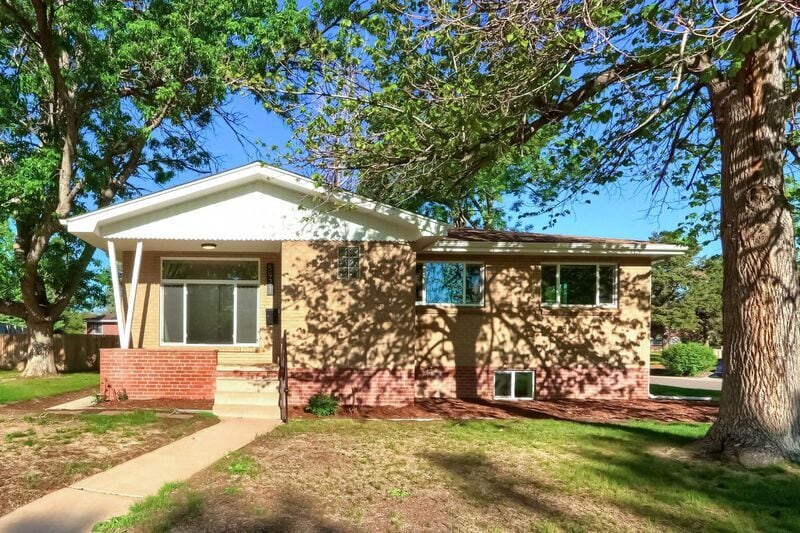 Primary Photo - 5971 S Crestview St