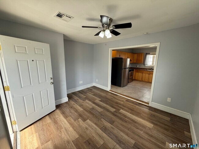 Foto del edificio - 31 Beecher Ave