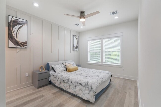 Foto del edificio - 890 Lucky St