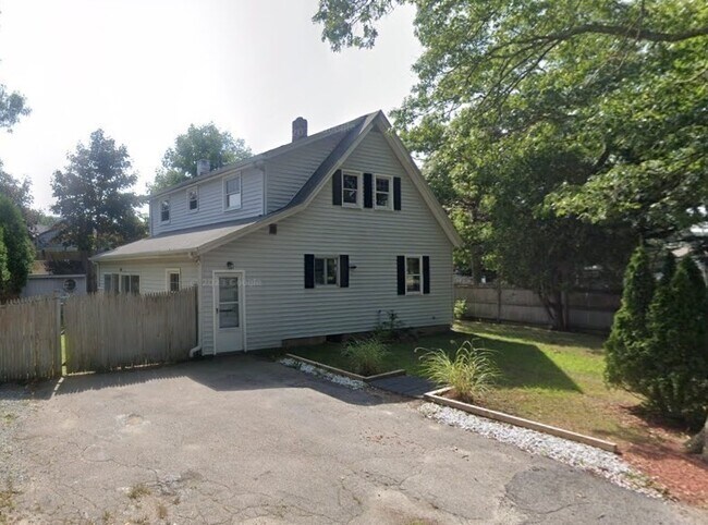 Building Photo - 3 Chippewa Dr