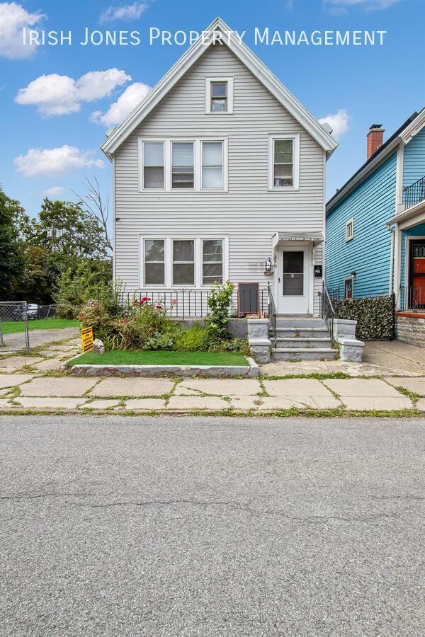 Building Photo - 84 10th St