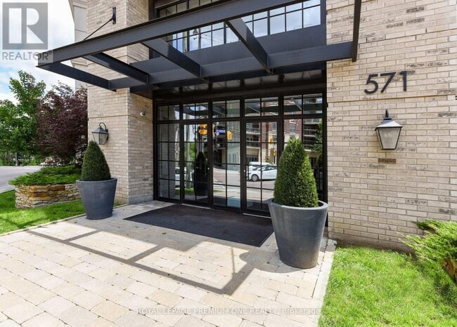 Building Photo - 571 Prince Edward Dr N