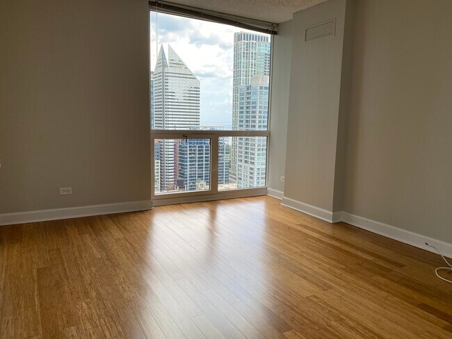 Foto del edificio - 200 N Dearborn St