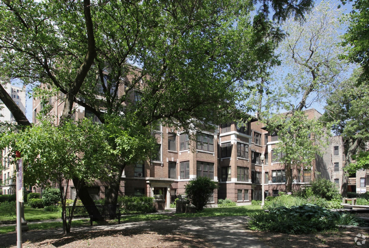 Building Photo - 5461 S Cornell Ave