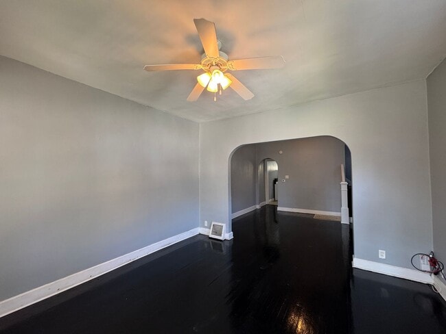 Photo - 830-832 Weghorst Street Apartment