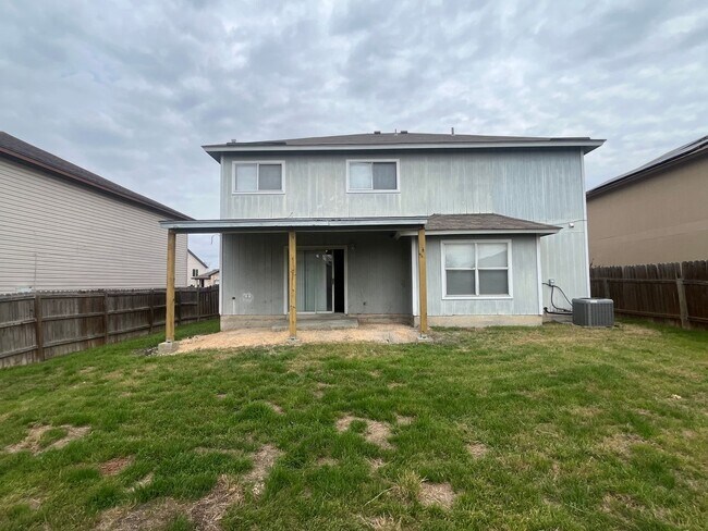 Foto del edificio - 8014 Chestnut Cedar Dr