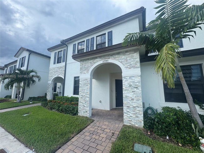 Building Photo - 12945 SW 232nd Ln