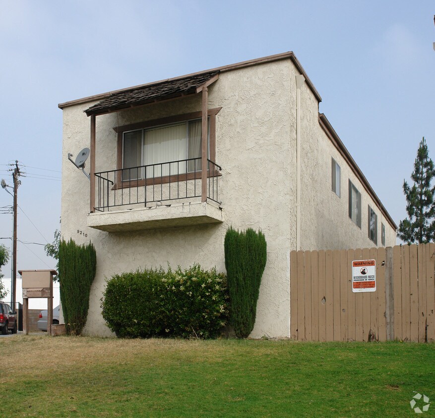Foto del edificio - 9210 Wheeler Ct