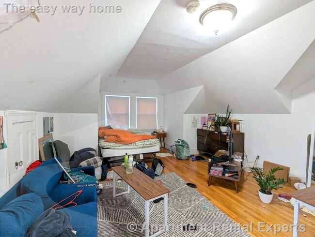 Foto del edificio - 44 Central St