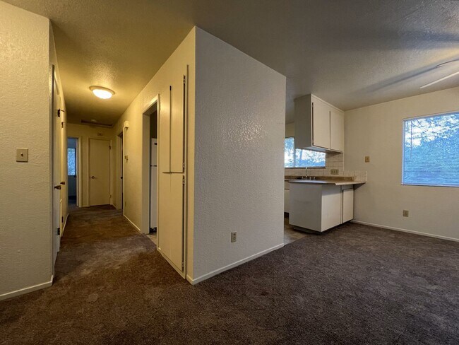 Building Photo - 2 Bedroom 2 Bath Home in 55+ Community in ...