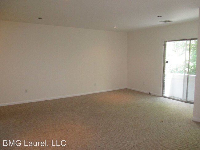 Building Photo - 10250 Prince Pl