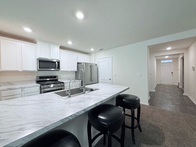 Foto del edificio - 313 Jarama Cir