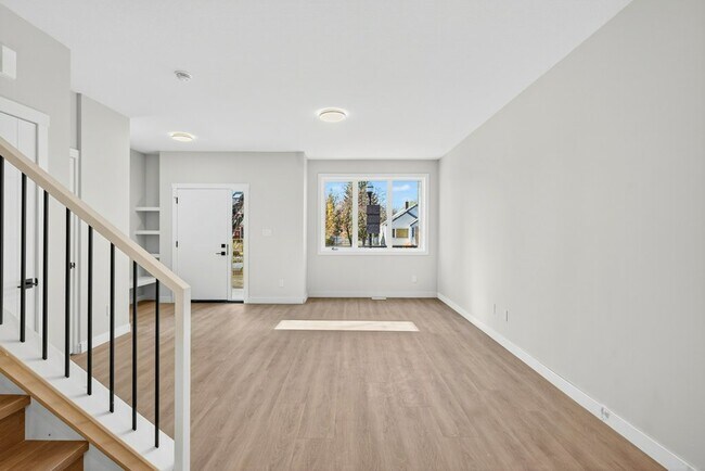 Photo du bâtiment - 10920-10130 130 St NW