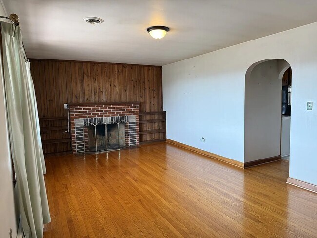 Foto del edificio - 3900 S Main St