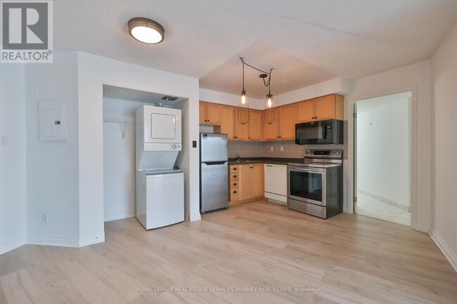 Building Photo - 650 Queens Quay W