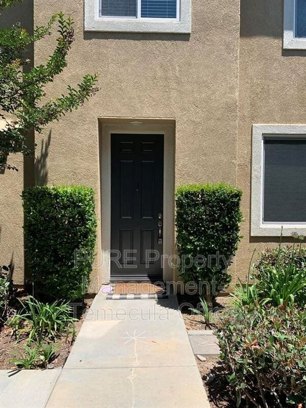 Building Photo - 27439 Woburn Ct