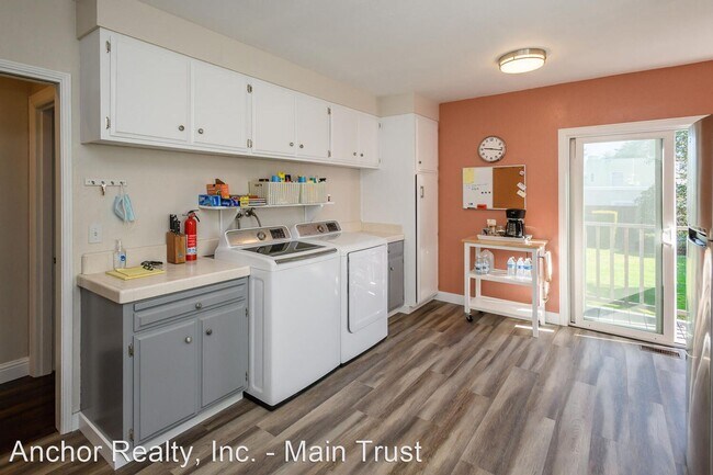 Building Photo - 2 br, 1 bath House - 212 Channing