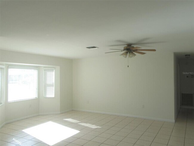 Foto del edificio - 64 Annapolis Ln