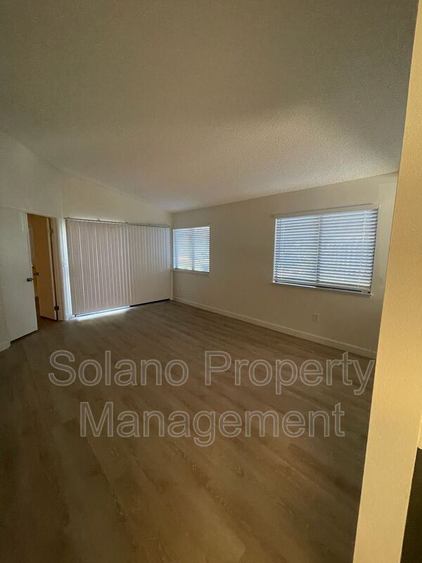 Foto del edificio - 193 Nautilus Dr