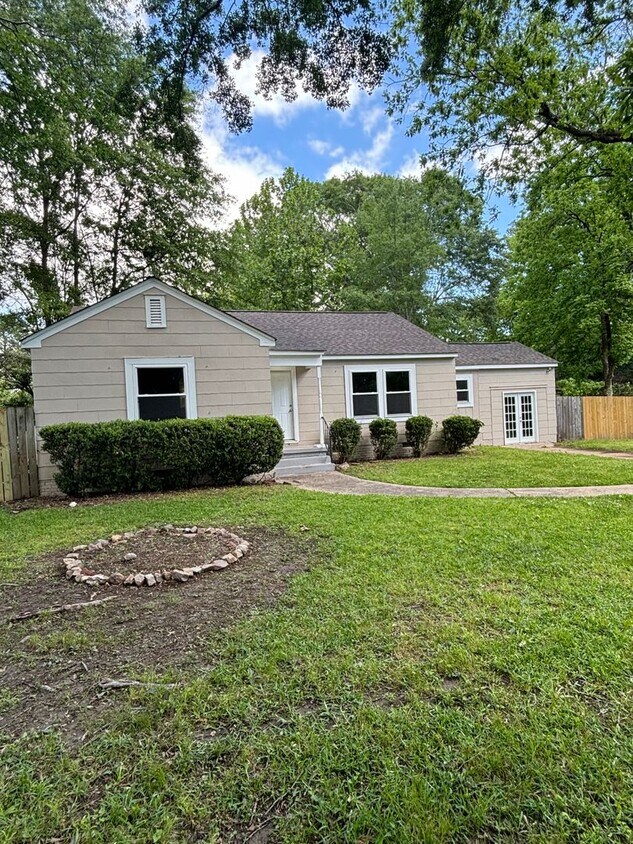 602 Colonial Cir, Jackson, MS 39211 House Rental in Jackson, MS