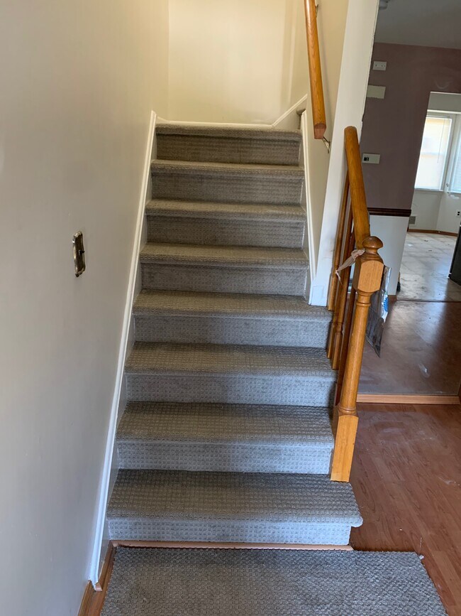 2 Dogwood Ct, Sayreville, NJ 08872 Townhome Rentals in Sayreville NJ