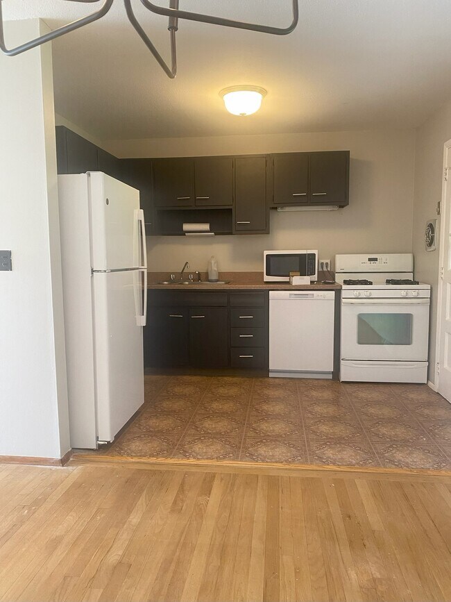Foto del edificio - 2525 E 44th St