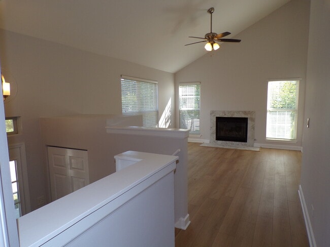 Foto del edificio - 891 Essex Cir