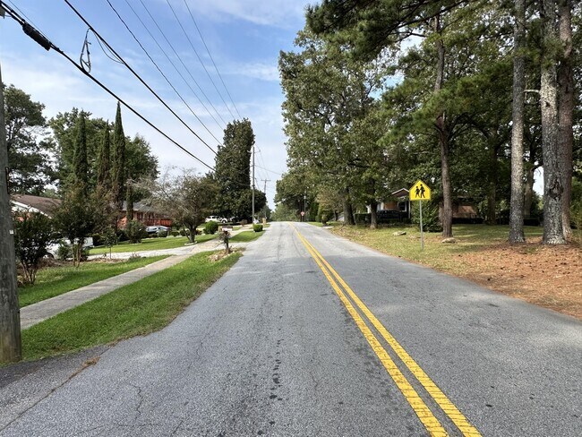 Photo - 4545 Hendrix Dr House