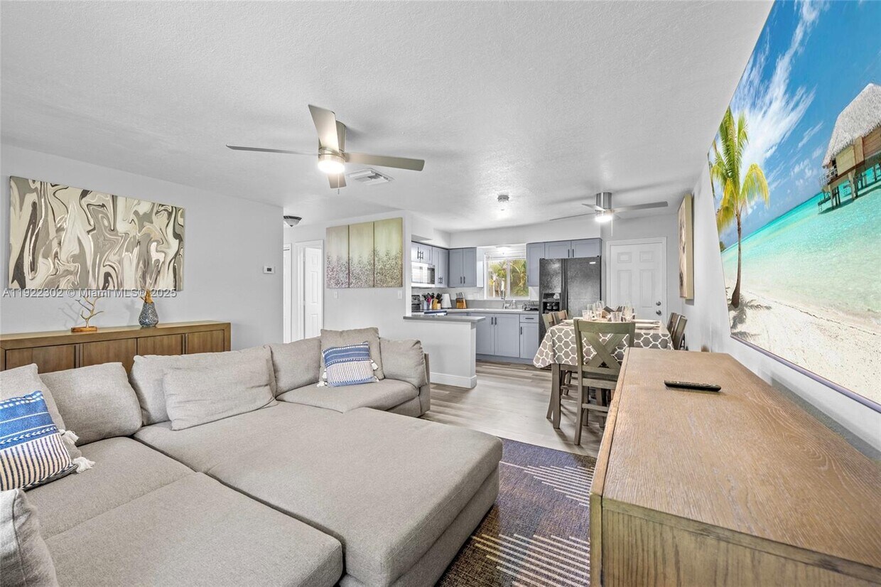 Foto principal - 1208 NE 5th Ave