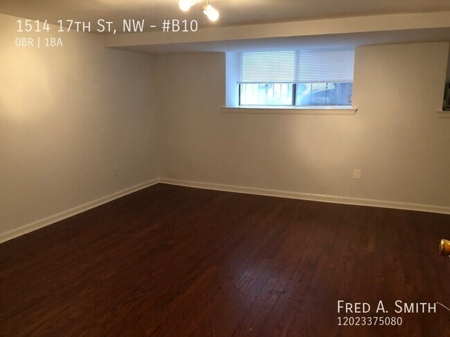 Foto del edificio - Copley Plaza Studio Available Now