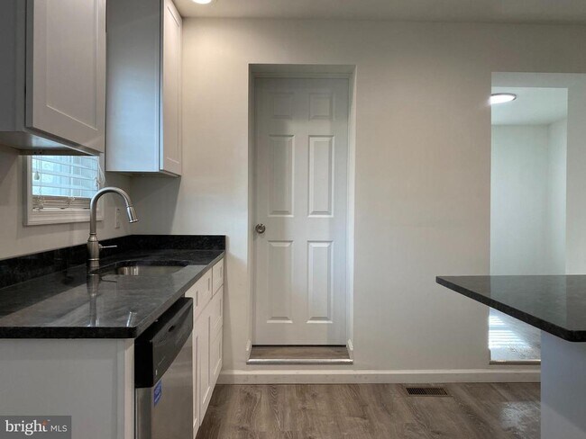 Foto del edificio - 920 Young St