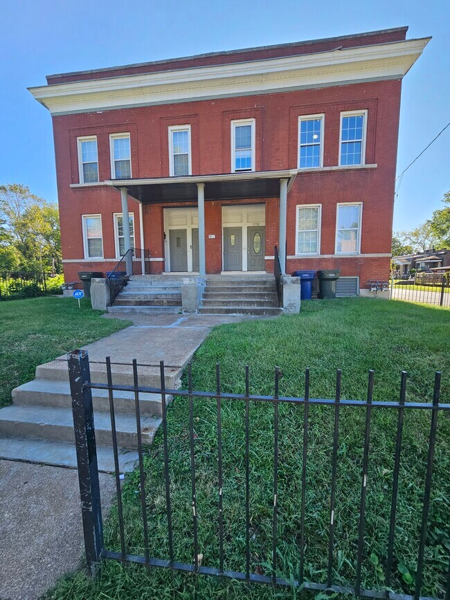 Building Photo - 2702 N Euclid Ave